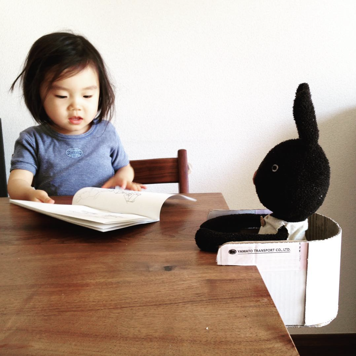 うさぴょんのごはん机